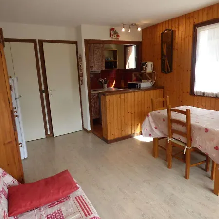 Joli Studio, 4 Pers, Calme, Proche Commerces Et Remontees Mecaniques, Balcon, Renove - Fr-1-458-171 شقة رون - ألب